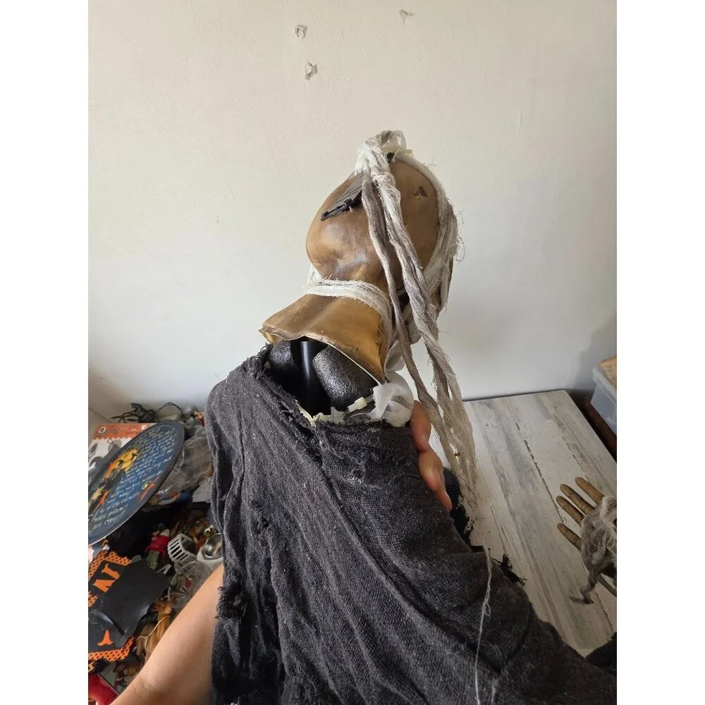 Life-size hanging mummy zombie Halloween prop‎ vintage